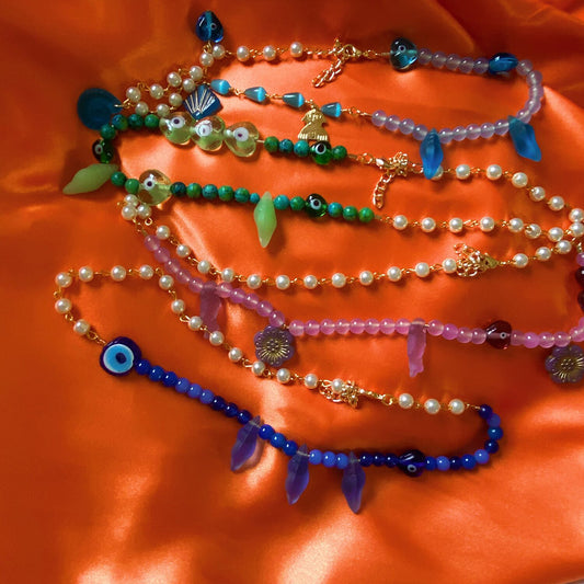 Azul, Mor y Sabz